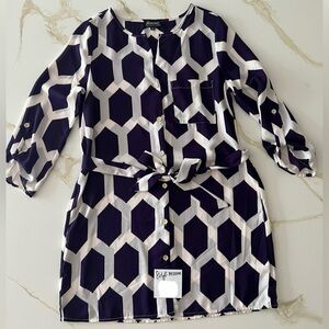 Size M purple & white dress for sale. 3/4 sleeves. Good condition - never worn.